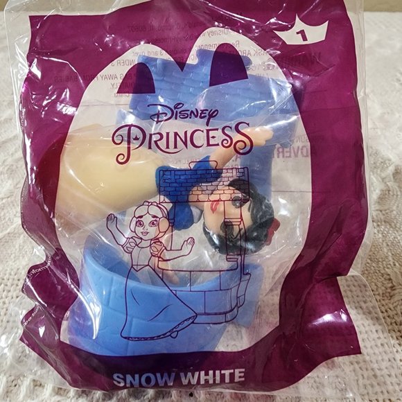 McDonald's 2021 Happy Meal Toy: Disney Princess SNOW WHITE #1 - NEW - Picture 1 of 3